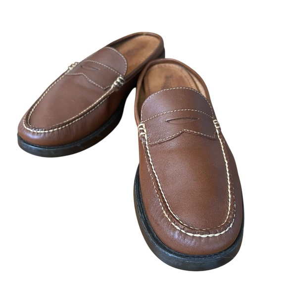 Bass women’s Weejuns Peggy Classic Brown Loafers size 10 excellent newer mule